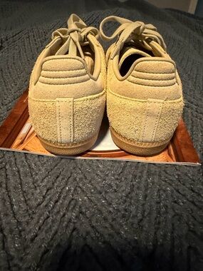 Adidas Samba like new only worn twice. No box